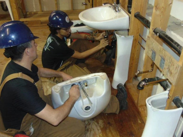 How to Become a Plumber in Canada