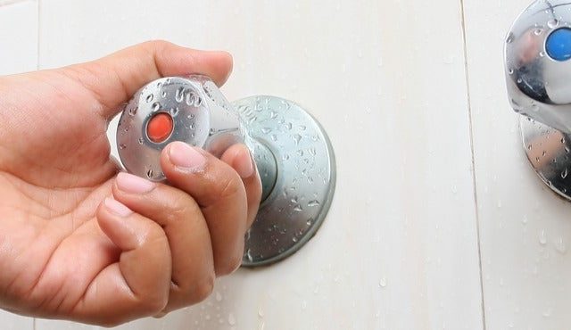 Not Getting Enough Hot Water – Reasons and How to Fix Them