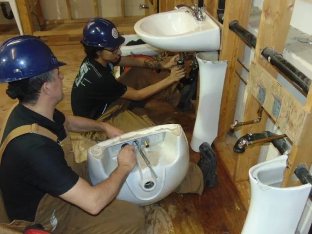 How To Become a Plumber in Ontario
